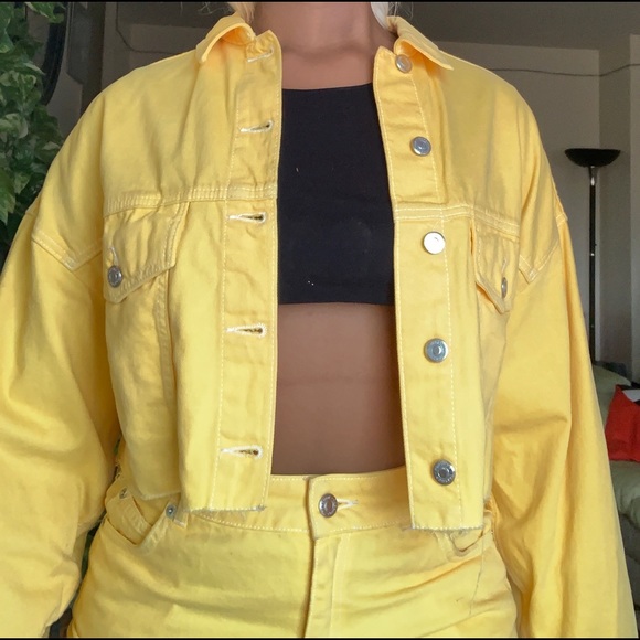 Cropped Topshop Jean Jacket - Picture 2 of 3